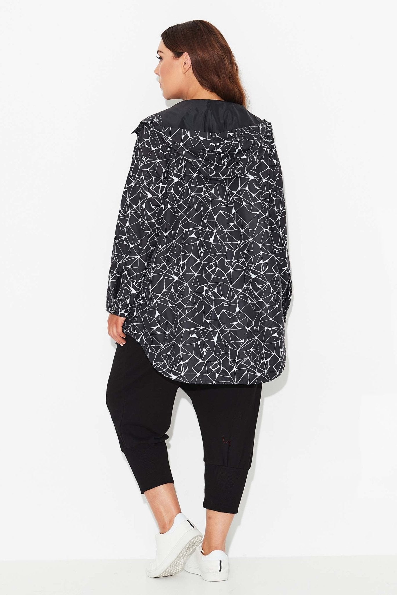 Electric Love Recycled Raincoat - Black Multi - 17 Sundays17 Sundaysmodel wears 17 Sundays plus size raincoat in electric love print