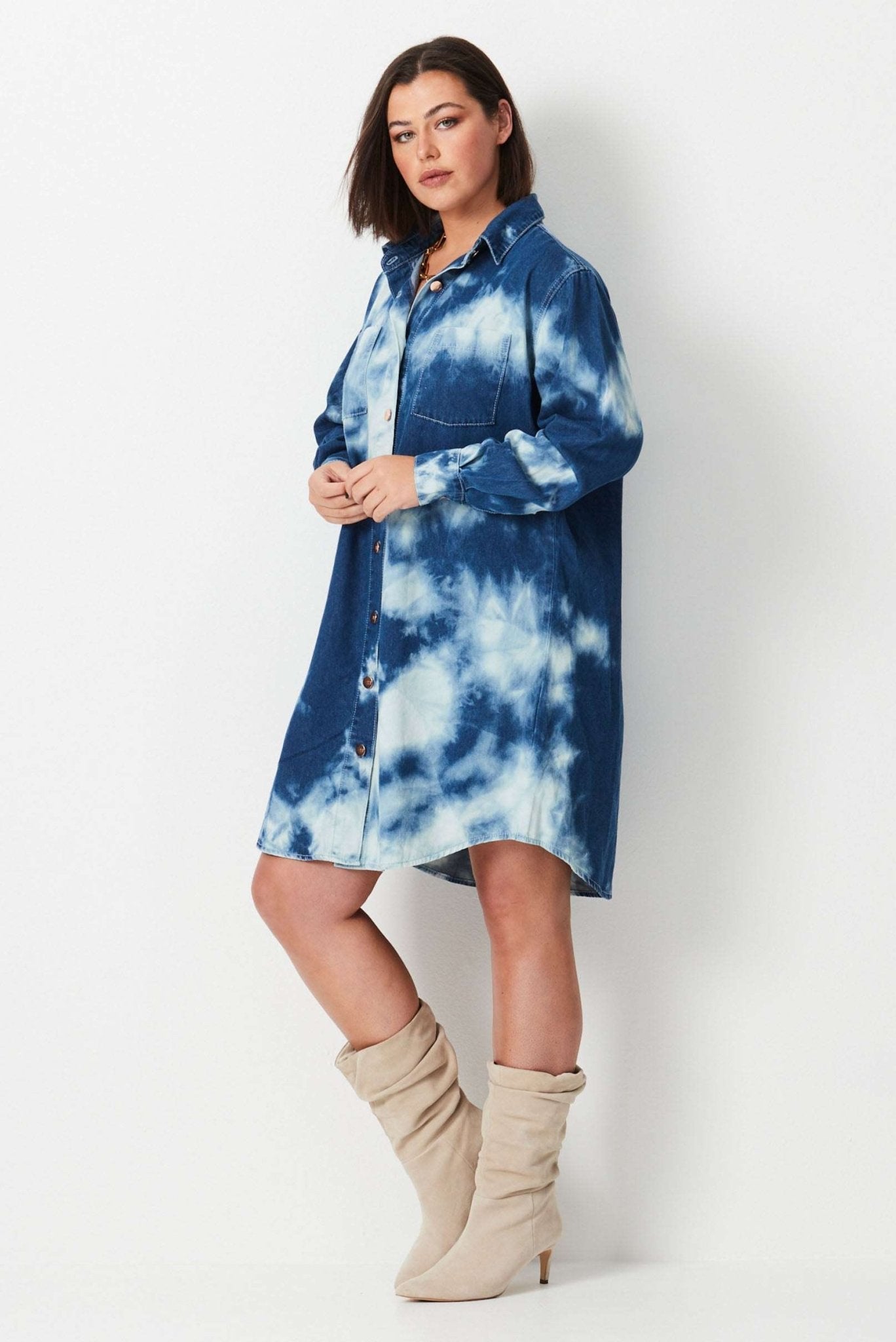 Shibori Denim Shirt Dress - Indigo Wash - 17 Sundays17 SundaysModel wears blue and white shibori tie dye plus size denim shirt dress