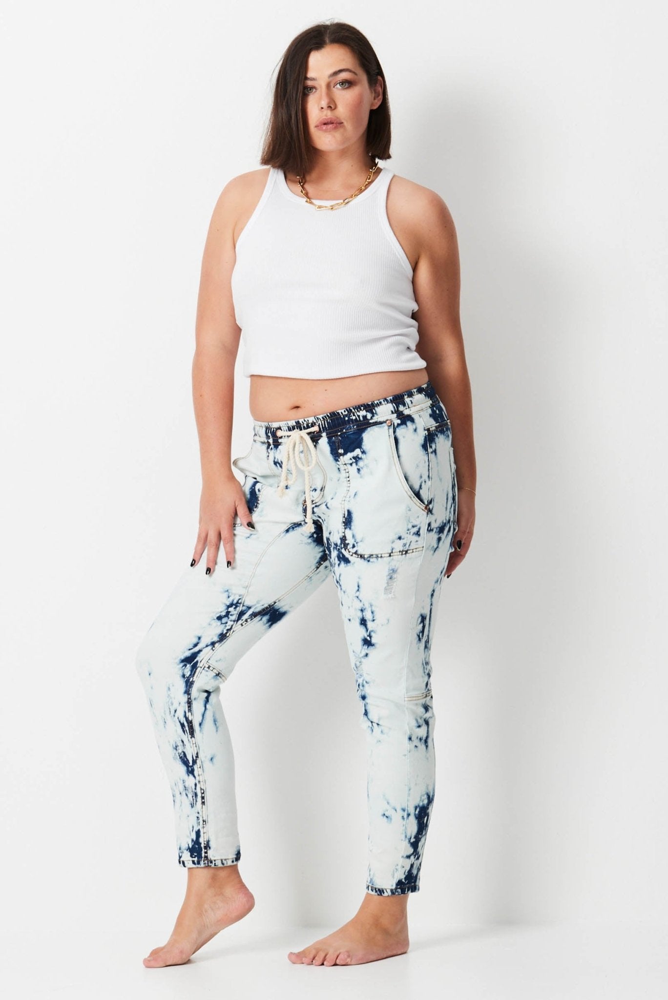 Shibori Keepers - White - 17 Sundays17 SundaysModel wears plus size white jeans with shibori wash